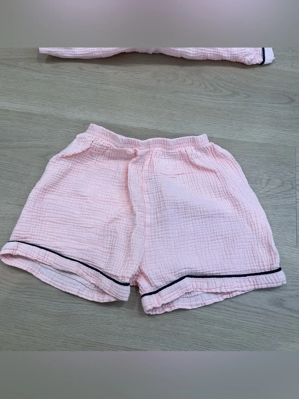 Amazon Essentials Light Pink Short-Sleeve Pajama Set with Black Trim